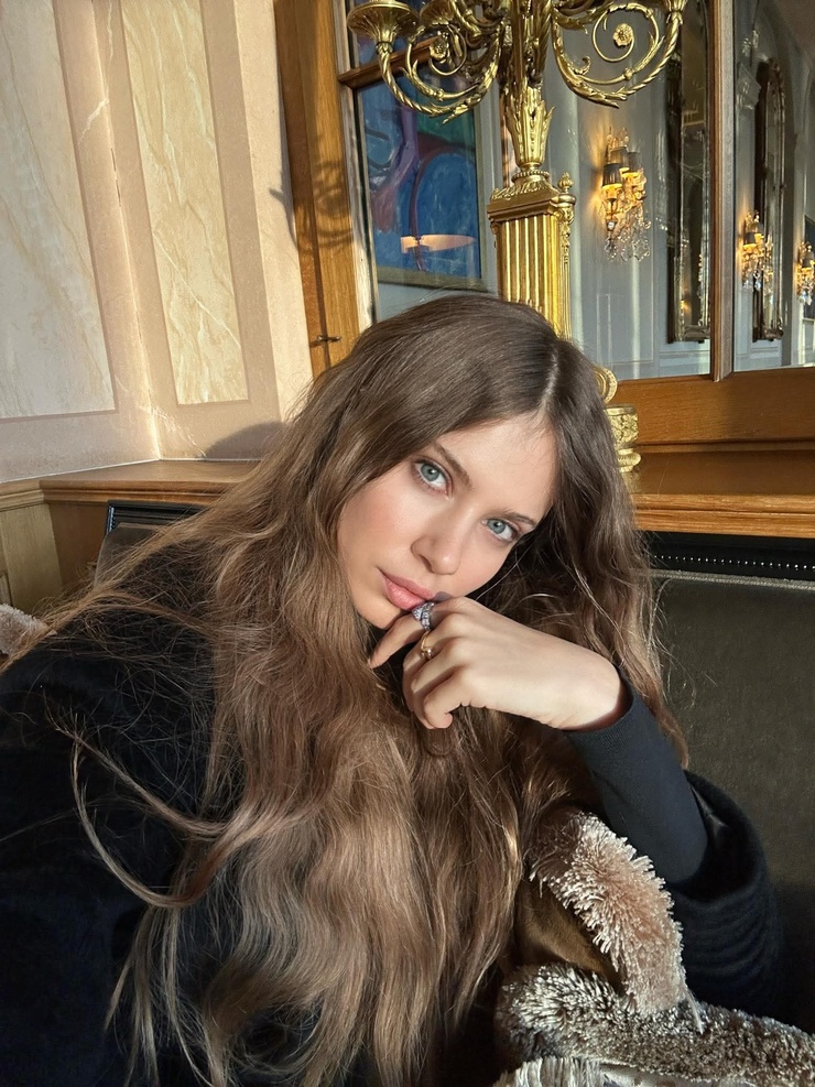 Xenia Tchoumitcheva Xenia Tchoumitcheva