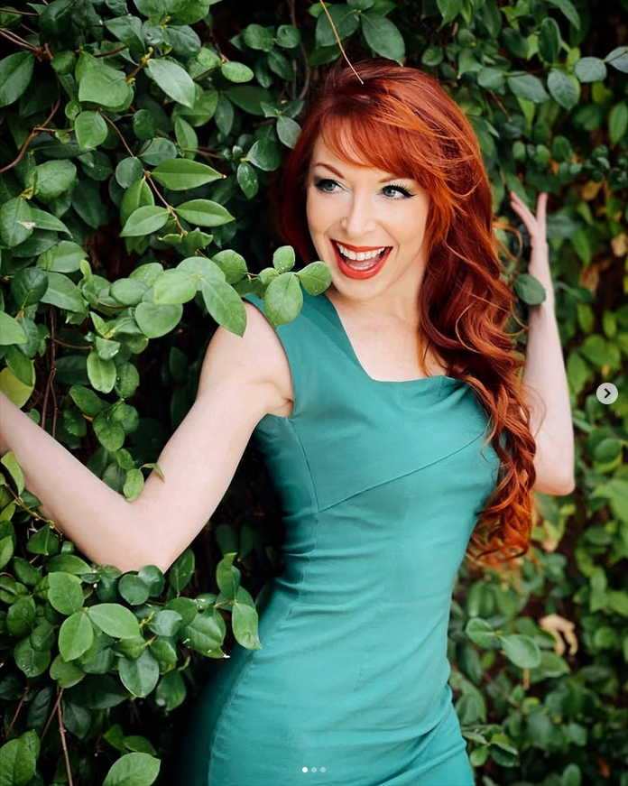 Lisa Foiles Lisa Foiles