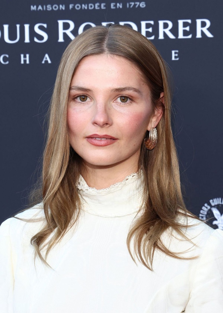 Stefanie Scott Stefanie Scott