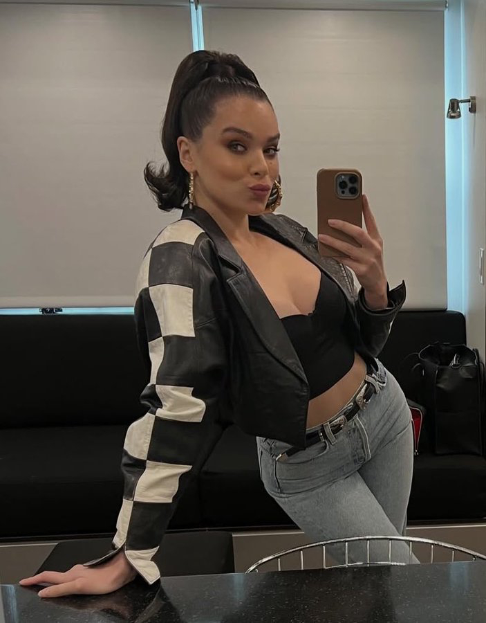 Hailee Steinfeld