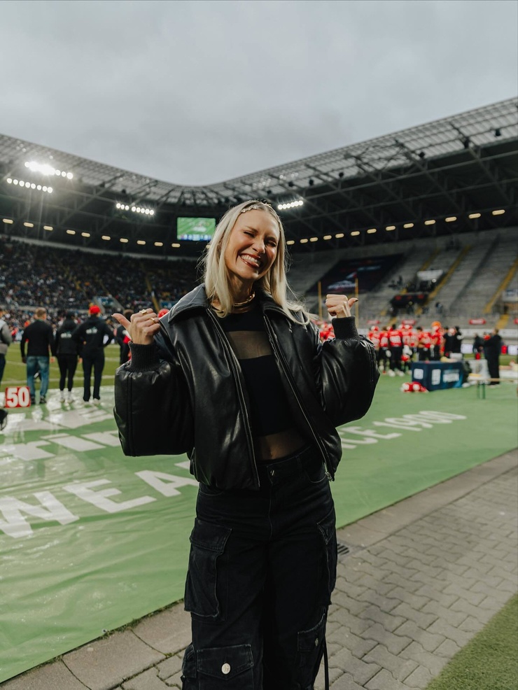 Carolin Niemczyk Carolin Niemczyk