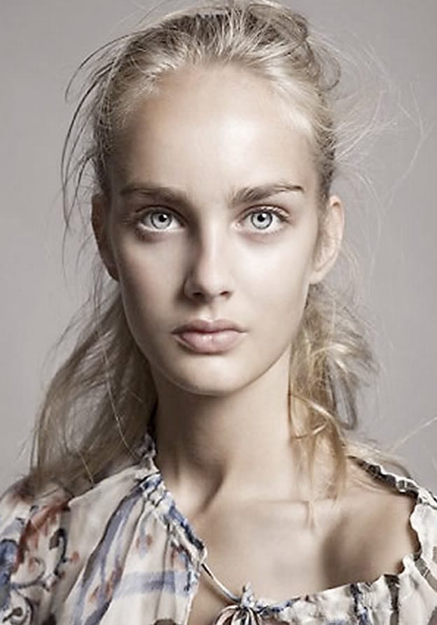 Ester Apelskog