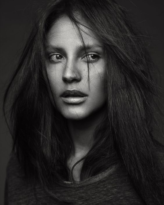 Emanuela De Paula