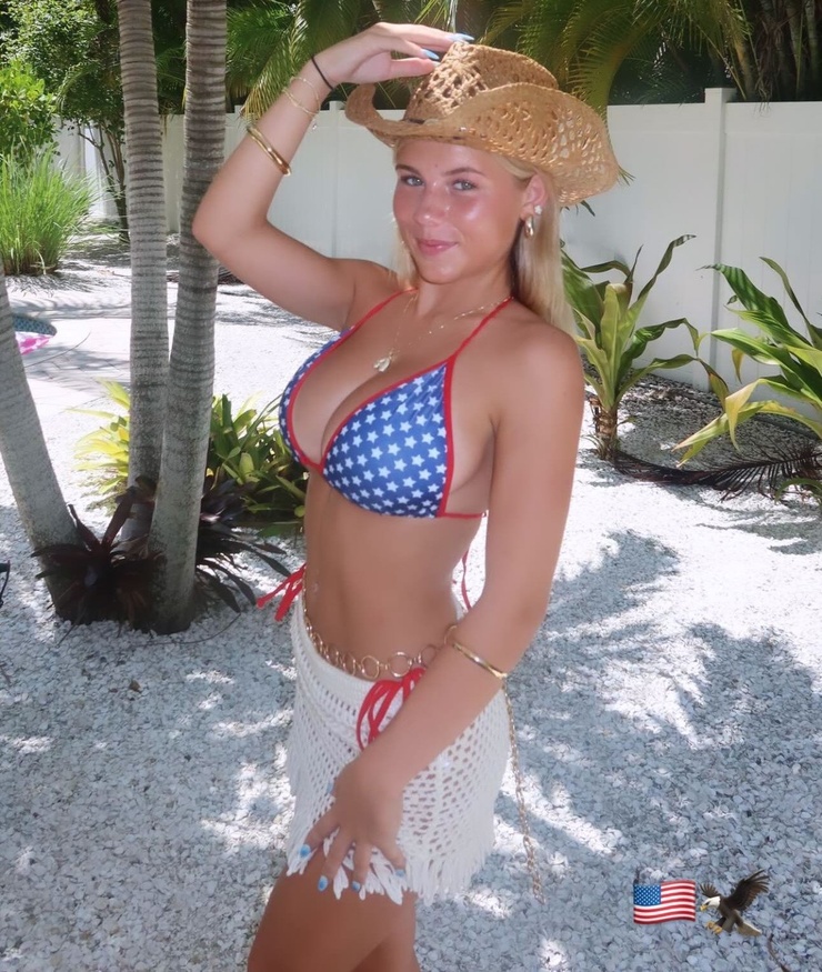 Ariana White Ariana White