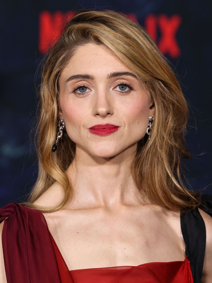 picture-of-natalia-dyer