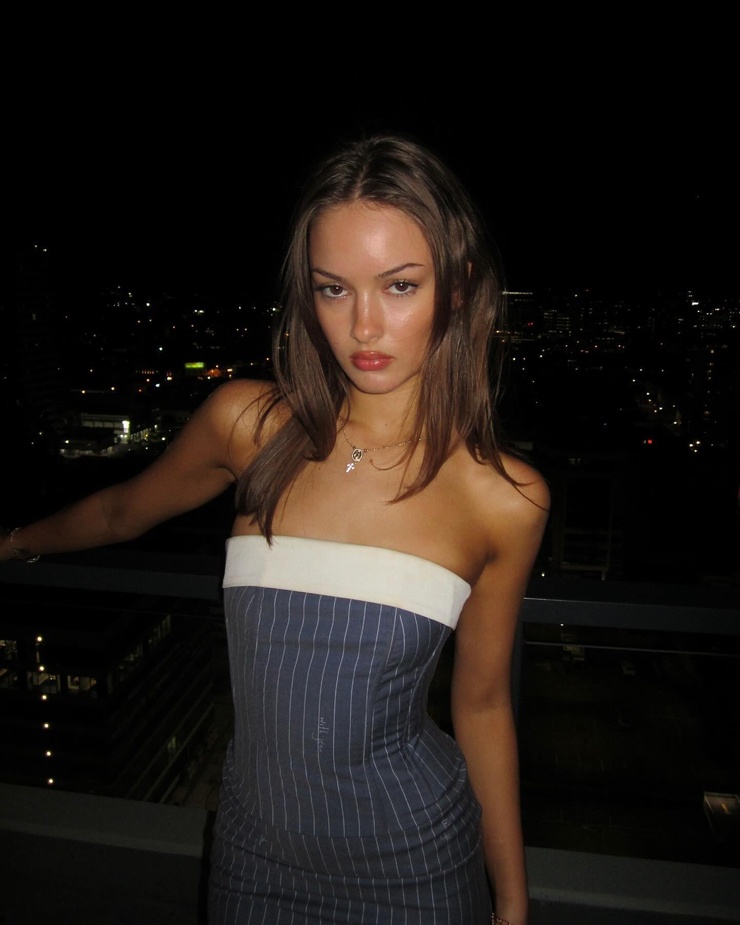 Holly Compston