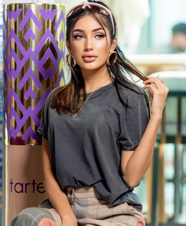 Picture of Manar Deyani