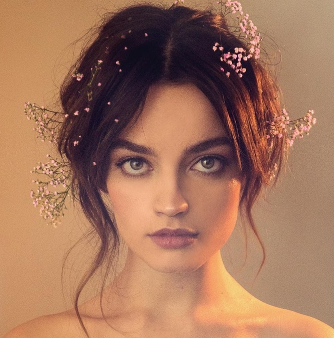 Emma Mackey