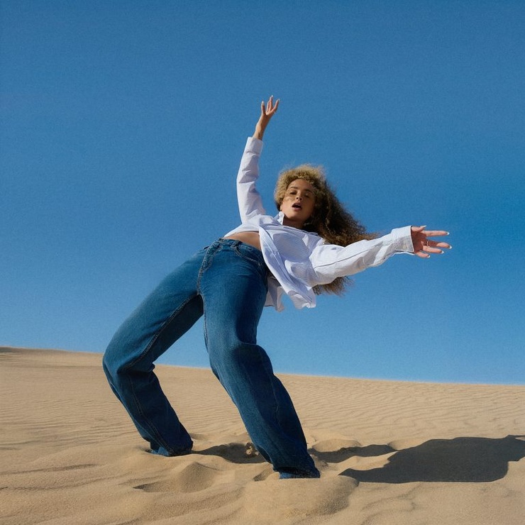 Ella Eyre
