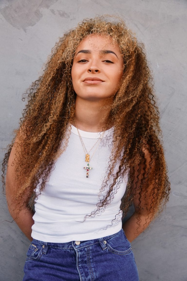 Ella Eyre