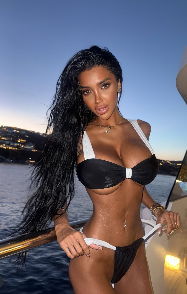 Chloe Khan