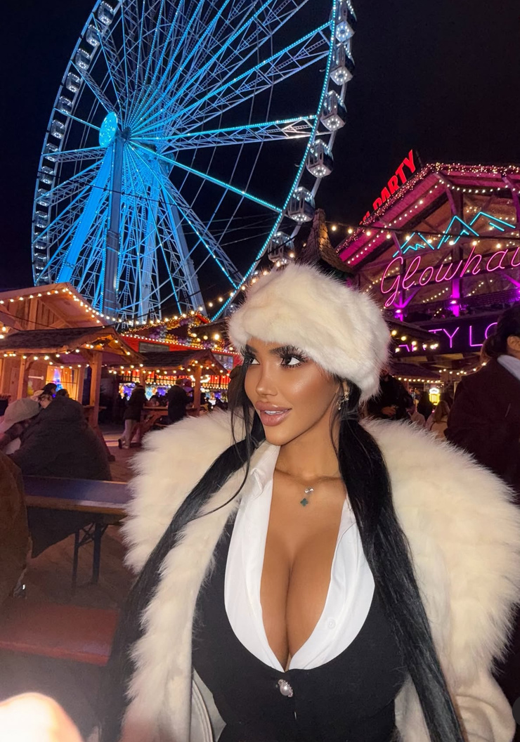 Chloe Khan