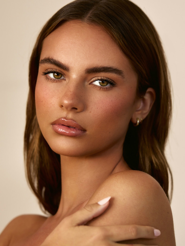 Ellie Lyon