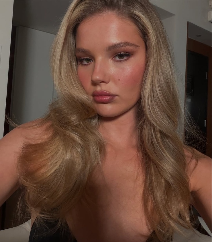 Ellie Thumann