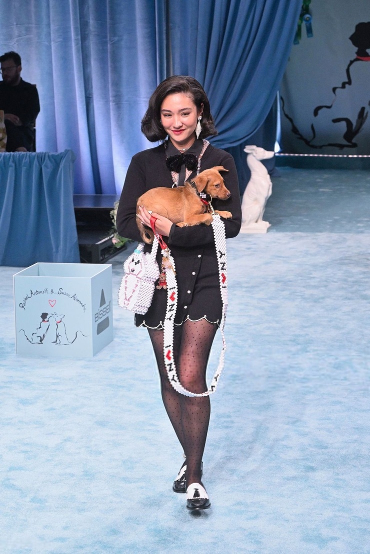 Minnie Mills