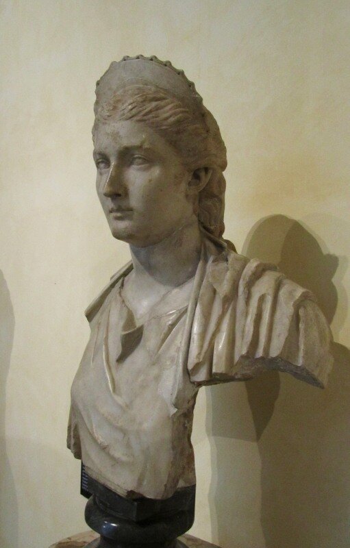 Bust of Vibia Sabina Bust of Vibia Sabina