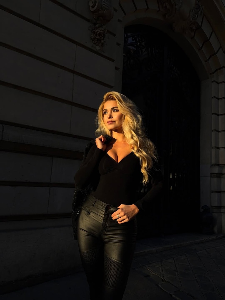 Pamela Reif Pamela Reif
