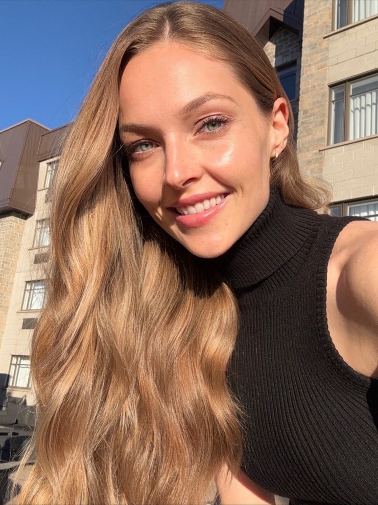 Ashley Smouter