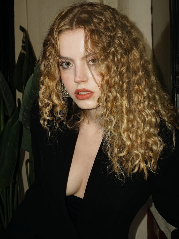 Esil Kaya