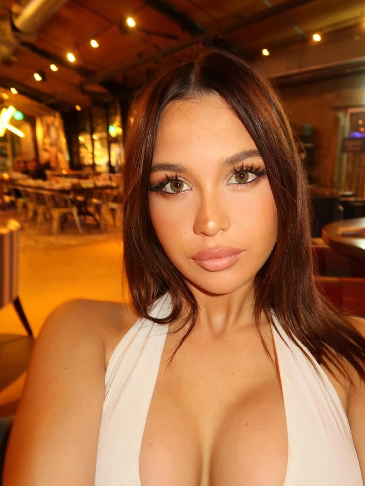 Alarah Riesse Alarah Riesse