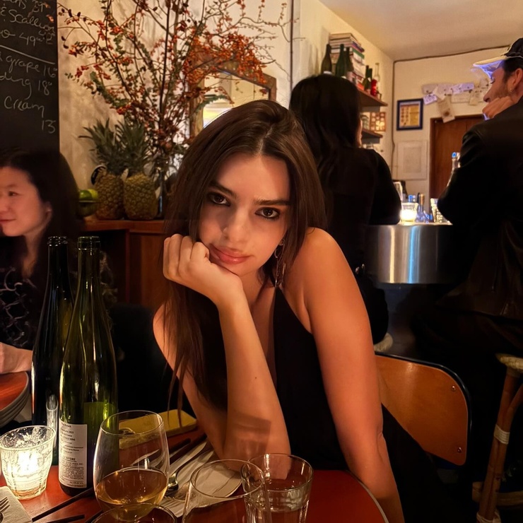 Emily Ratajkowski