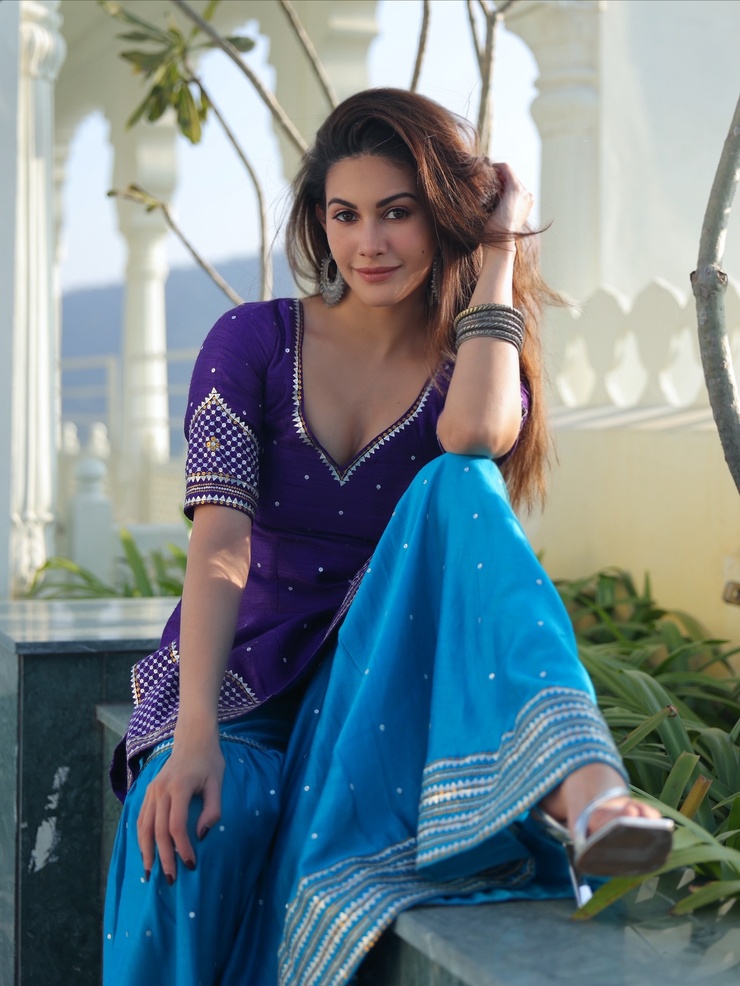 Amyra Dastur