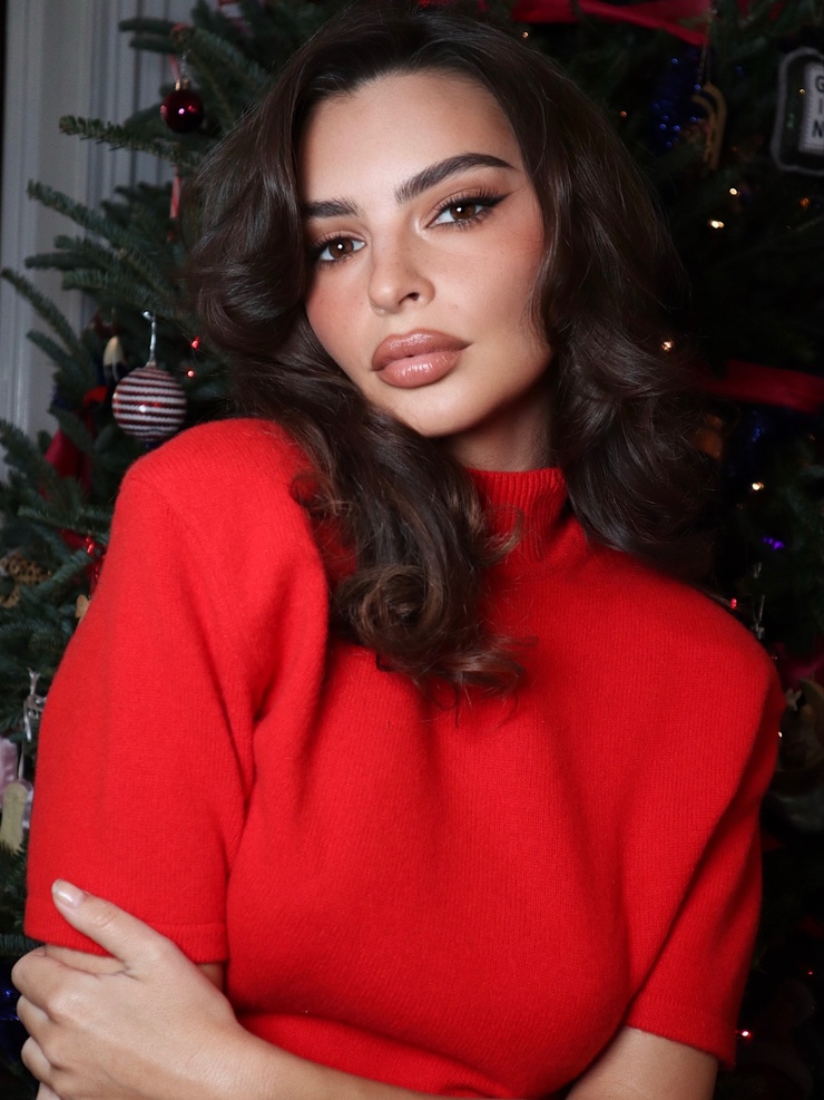 Emily Ratajkowski