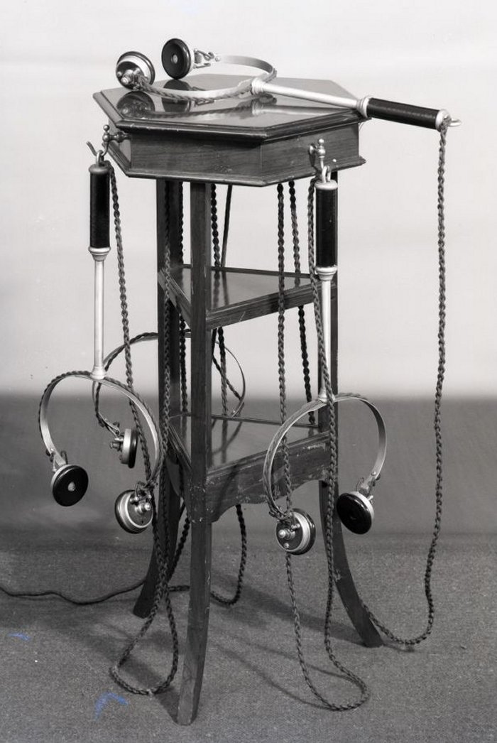 Electrophone Electrophone