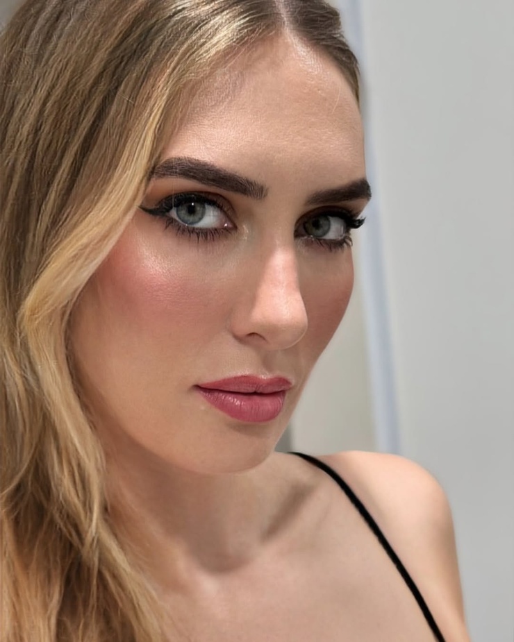 Elle Blume