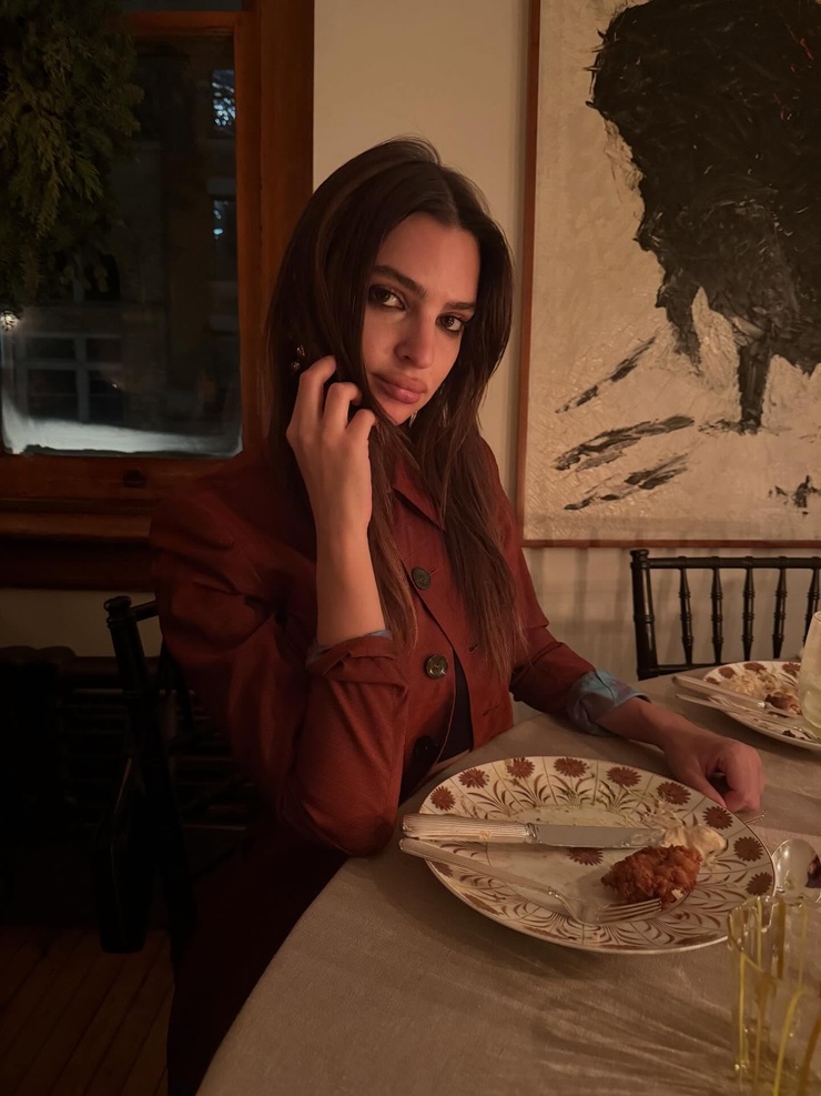 Emily Ratajkowski