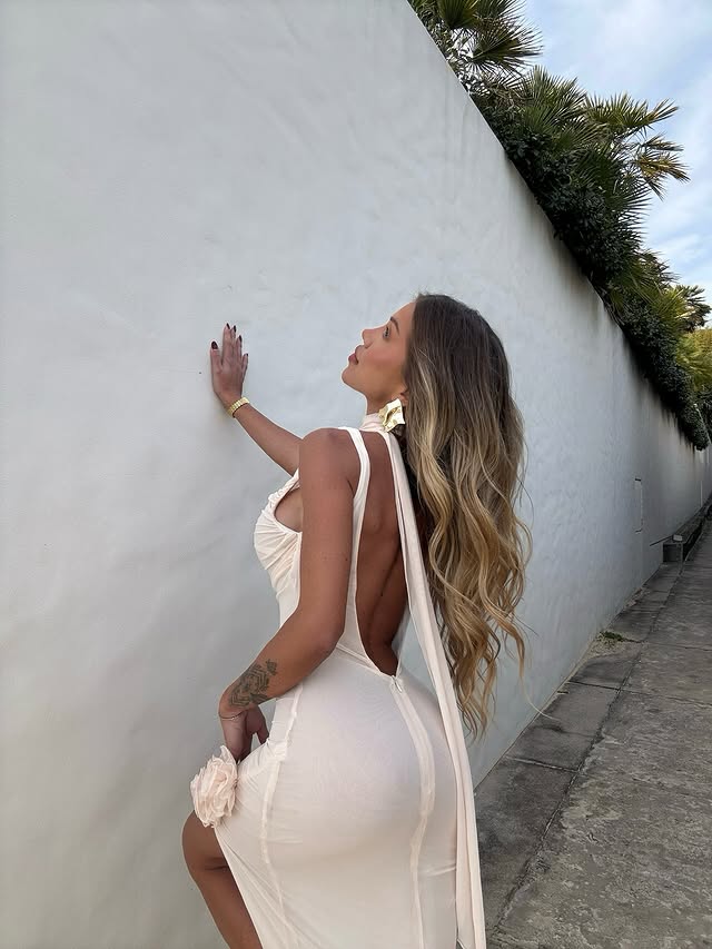 Laura Amy