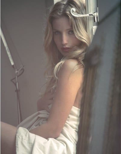 Annabelle Wallis