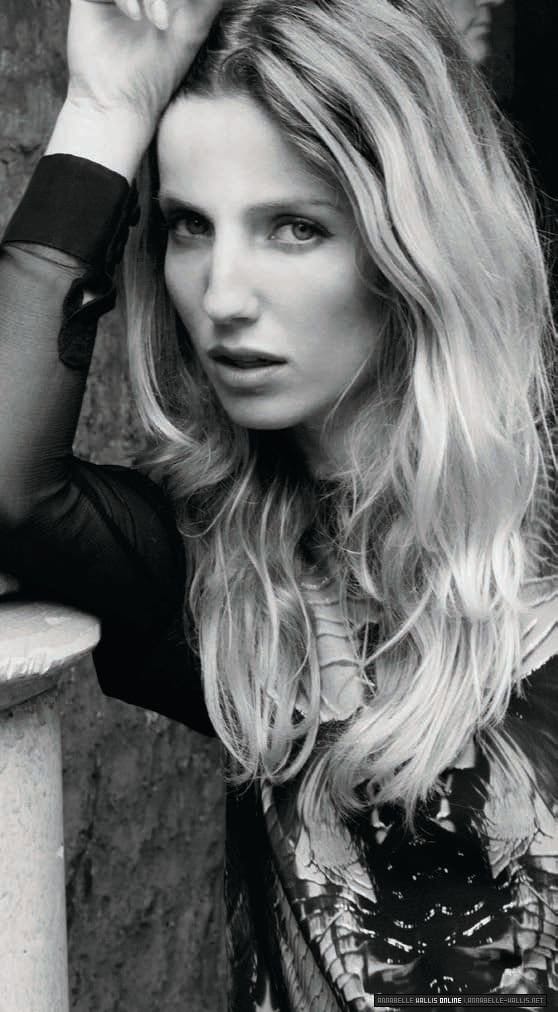 Annabelle Wallis