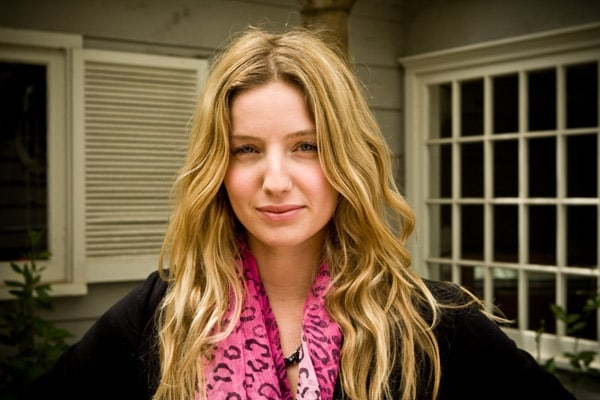 Annabelle Wallis