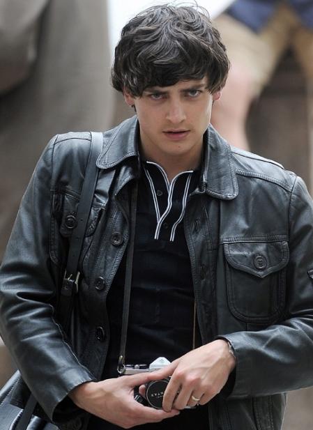 Aneurin Barnard