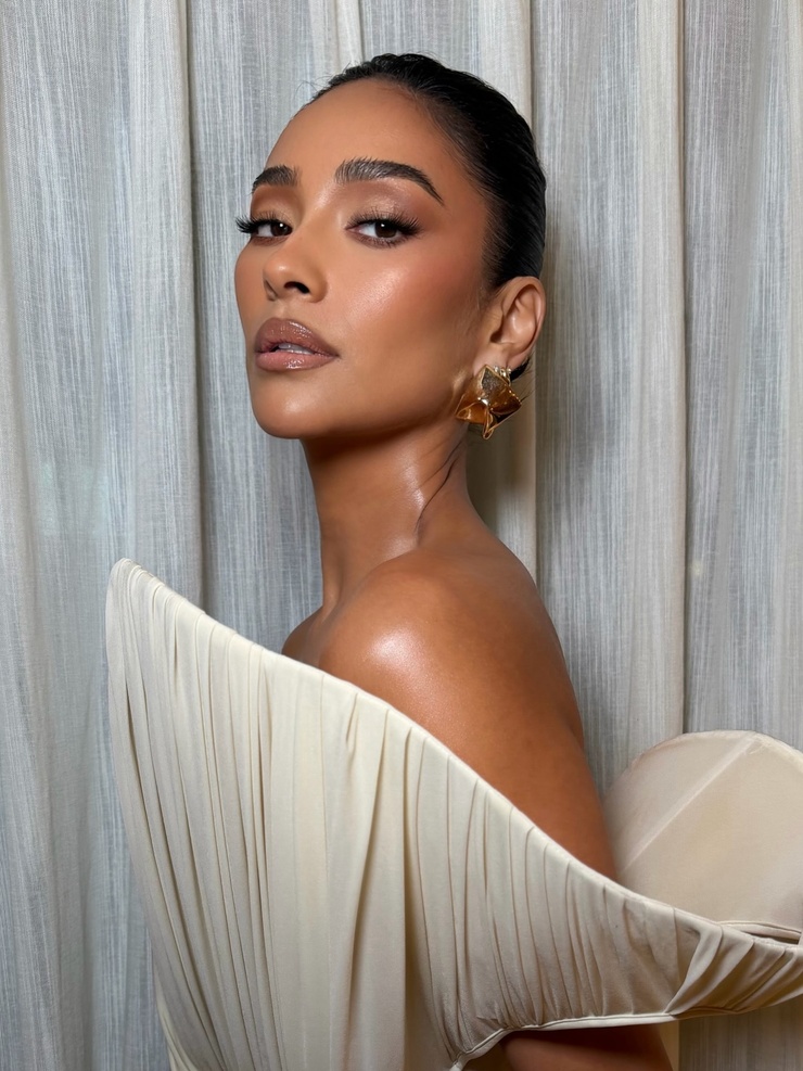 Shay Mitchell