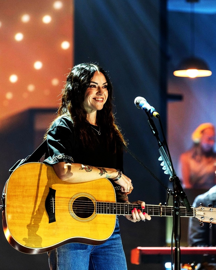 Amy Macdonald-(singer)