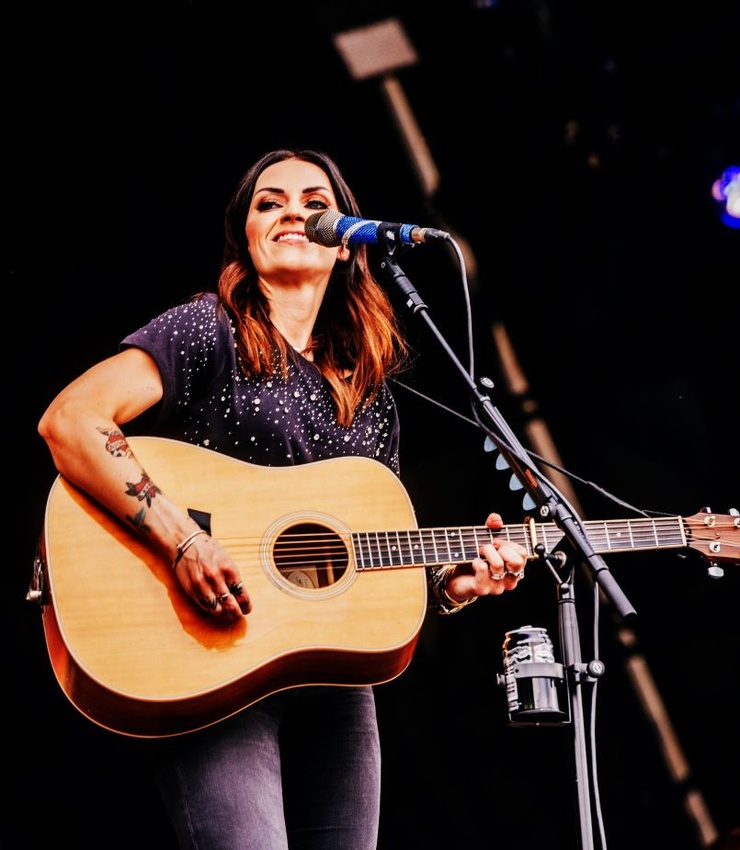 Amy Macdonald-(singer)