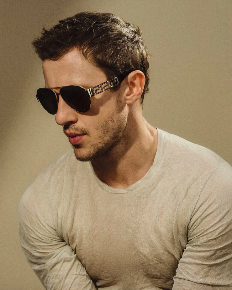 Joseph Quinn