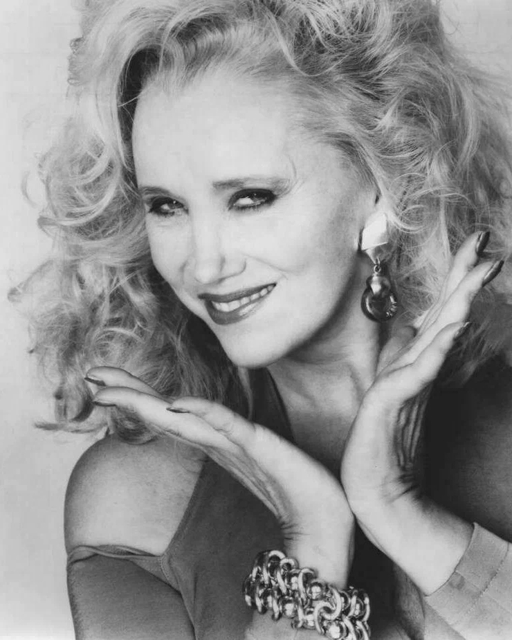 Sally Kirkland
