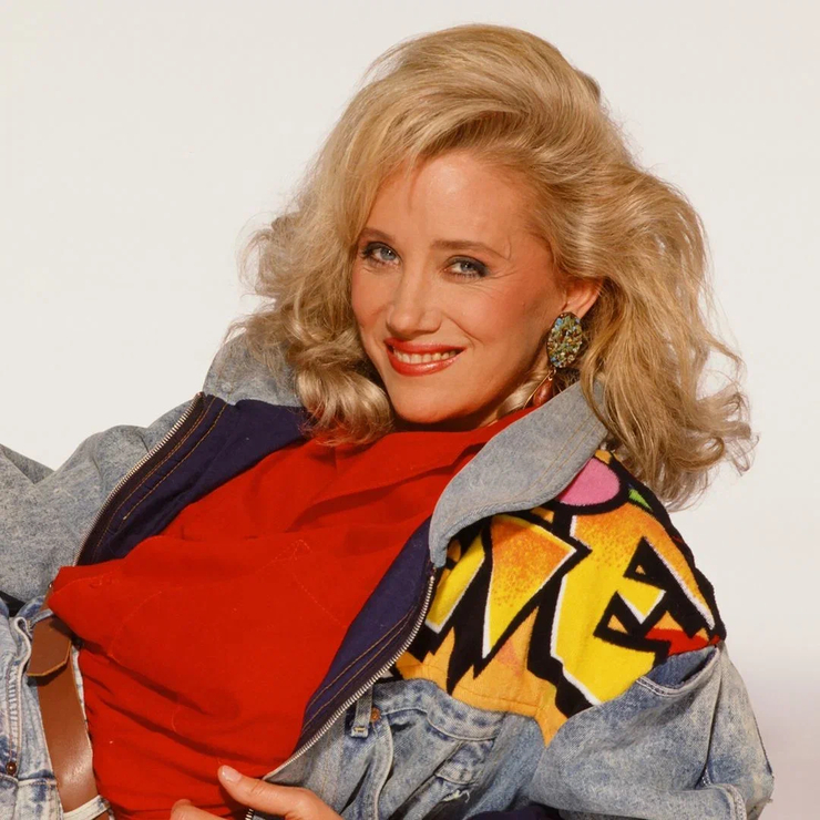 Sally Kirkland