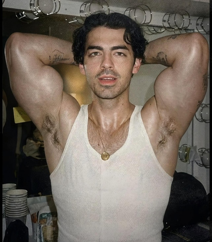 Joe Jonas