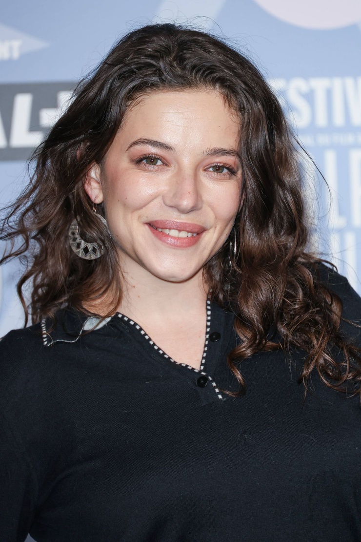 Zoé Adjani
