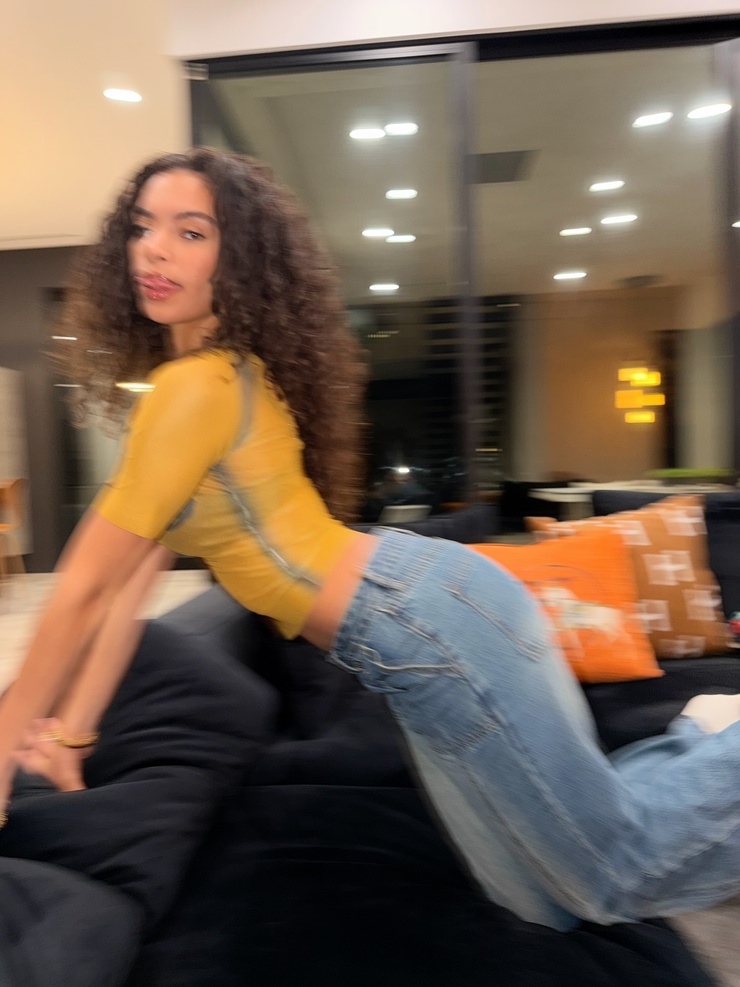 Arianna Barron Arianna Barron