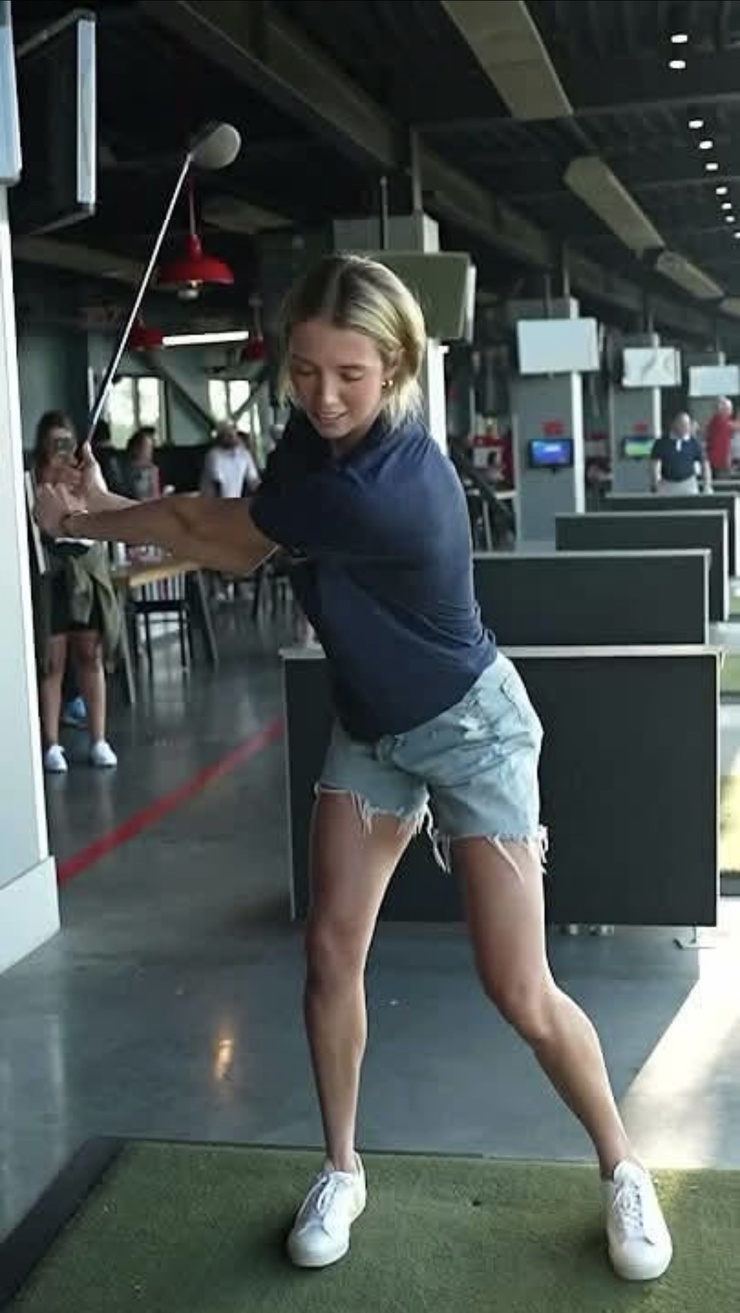 Lexie Hull