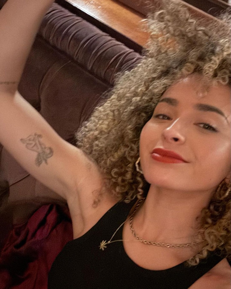 Ella Eyre