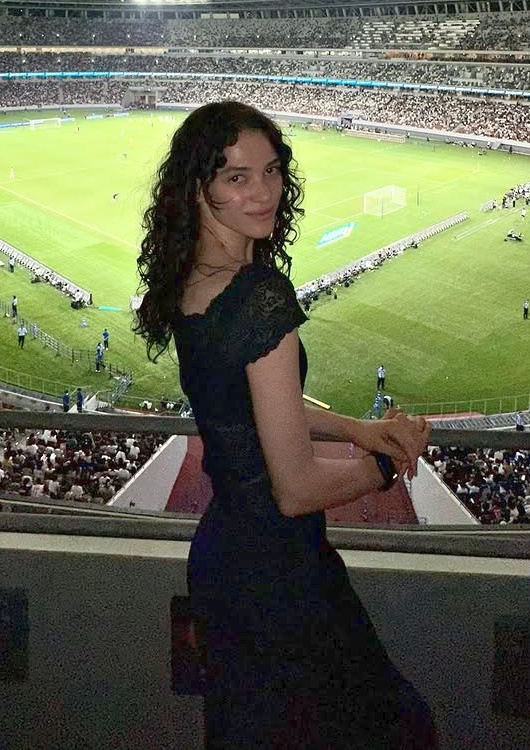 Amanda Neves