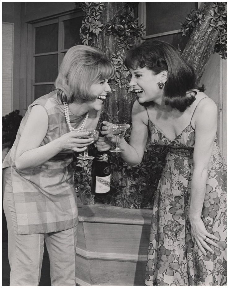 Lois Nettleton