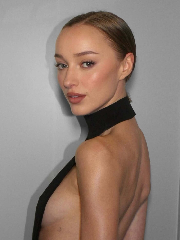 Phoebe Dynevor Phoebe Dynevor