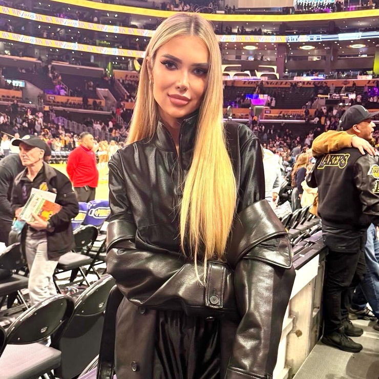 Kat Nova